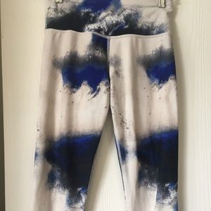 Lululemon Milky Way crops